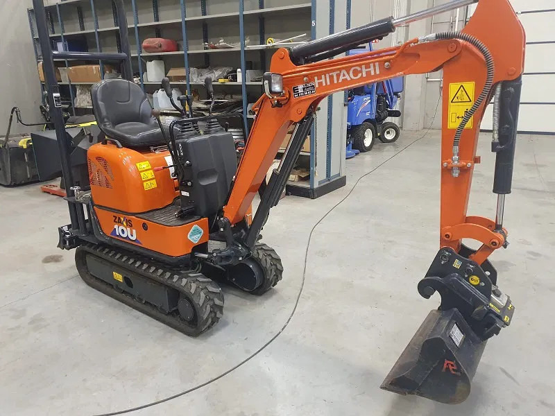Hitachi ZX10U - 6 serie - 33 working hours - - Mini excavator: picture 1 Hitachi ZX10U - 6 serie - 33 working hours - - Mini excavator: picture 1