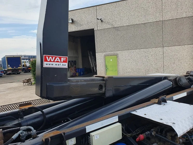 Hook lift truck MAN TGA 28.390: picture 10