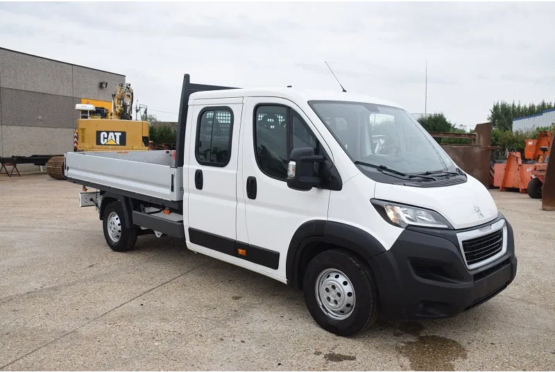 Peugeot Boxer - Flatbed van, Combi van: picture 4 Peugeot Boxer - Flatbed van, Combi van: picture 4