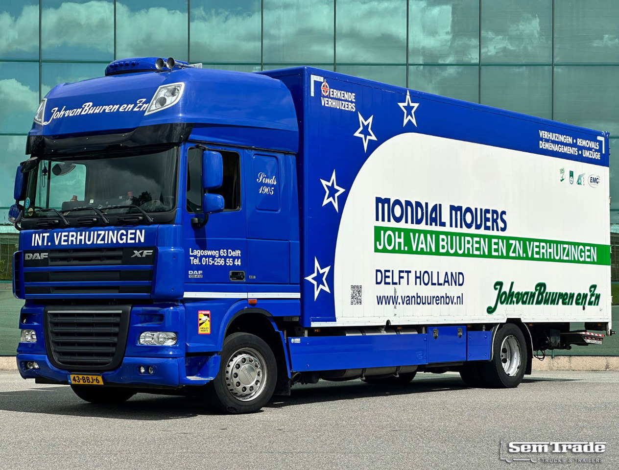 DAF XF 105.410 SSC Euro 5 Only 408.000 KM Full AIR Tail Lift Side Doors TOP Condition Holland Truck - Box truck: picture 1 DAF XF 105.410 SSC Euro 5 Only 408.000 KM Full AIR Tail Lift Side Doors TOP Condition Holland Truck - Box truck: picture 1