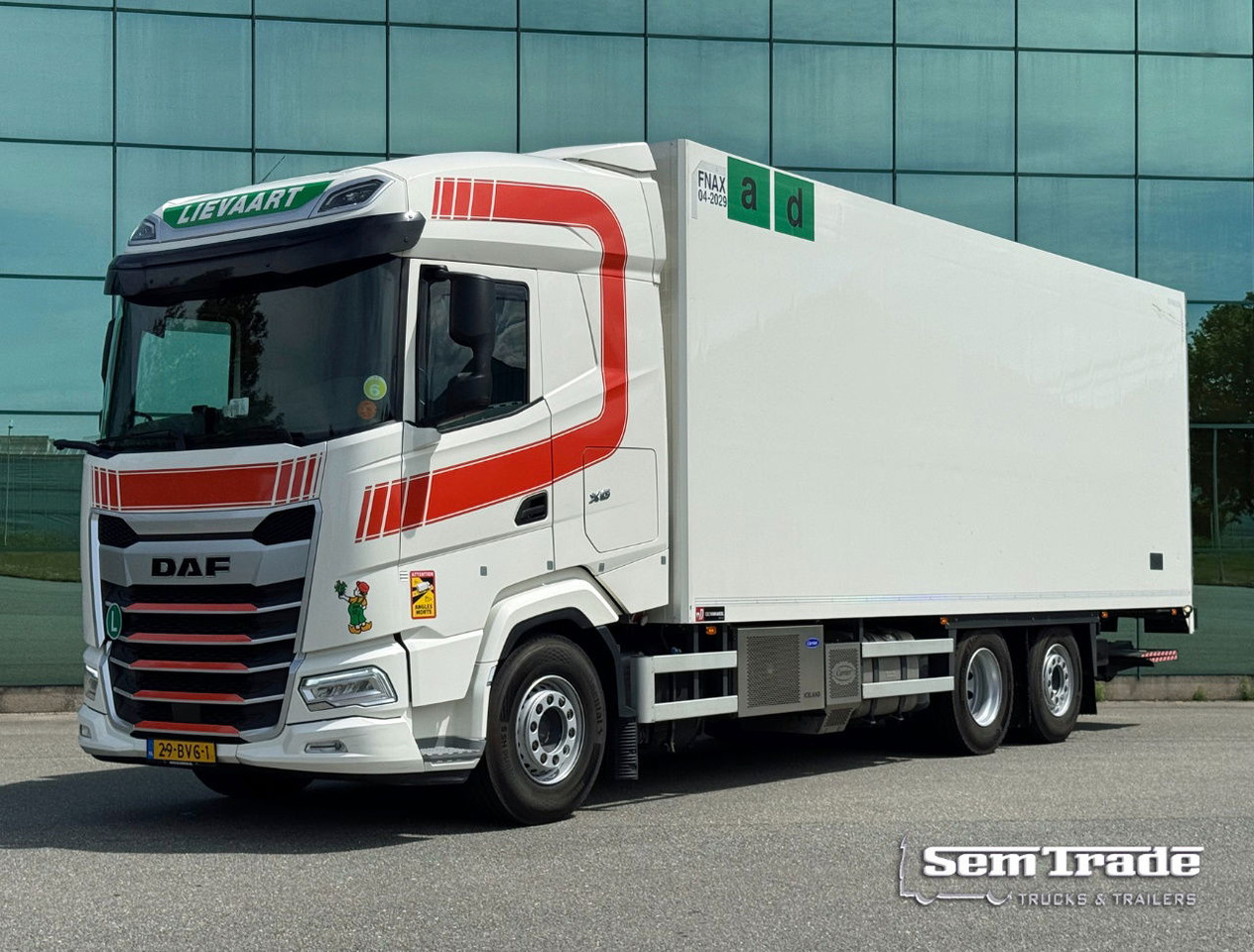 DAF XG 480 FAR 475.000 KM Carrier TRS Iceland 815 x 250 x 275 CM Inside Tail Lift NL Truck - Refrigerator truck: picture 1 DAF XG 480 FAR 475.000 KM Carrier TRS Iceland 815 x 250 x 275 CM Inside Tail Lift NL Truck - Refrigerator truck: picture 1