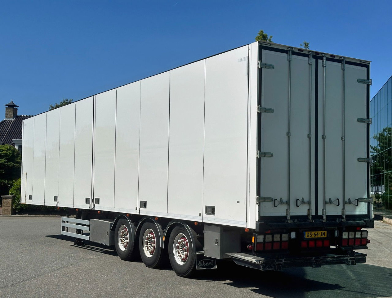 Ekeri 3-AS Multi Temp 1335 x 250 x 271 CM Inside Tail Lift - Refrigerator semi-trailer: picture 3 Ekeri 3-AS Multi Temp 1335 x 250 x 271 CM Inside Tail Lift - Refrigerator semi-trailer: picture 3
