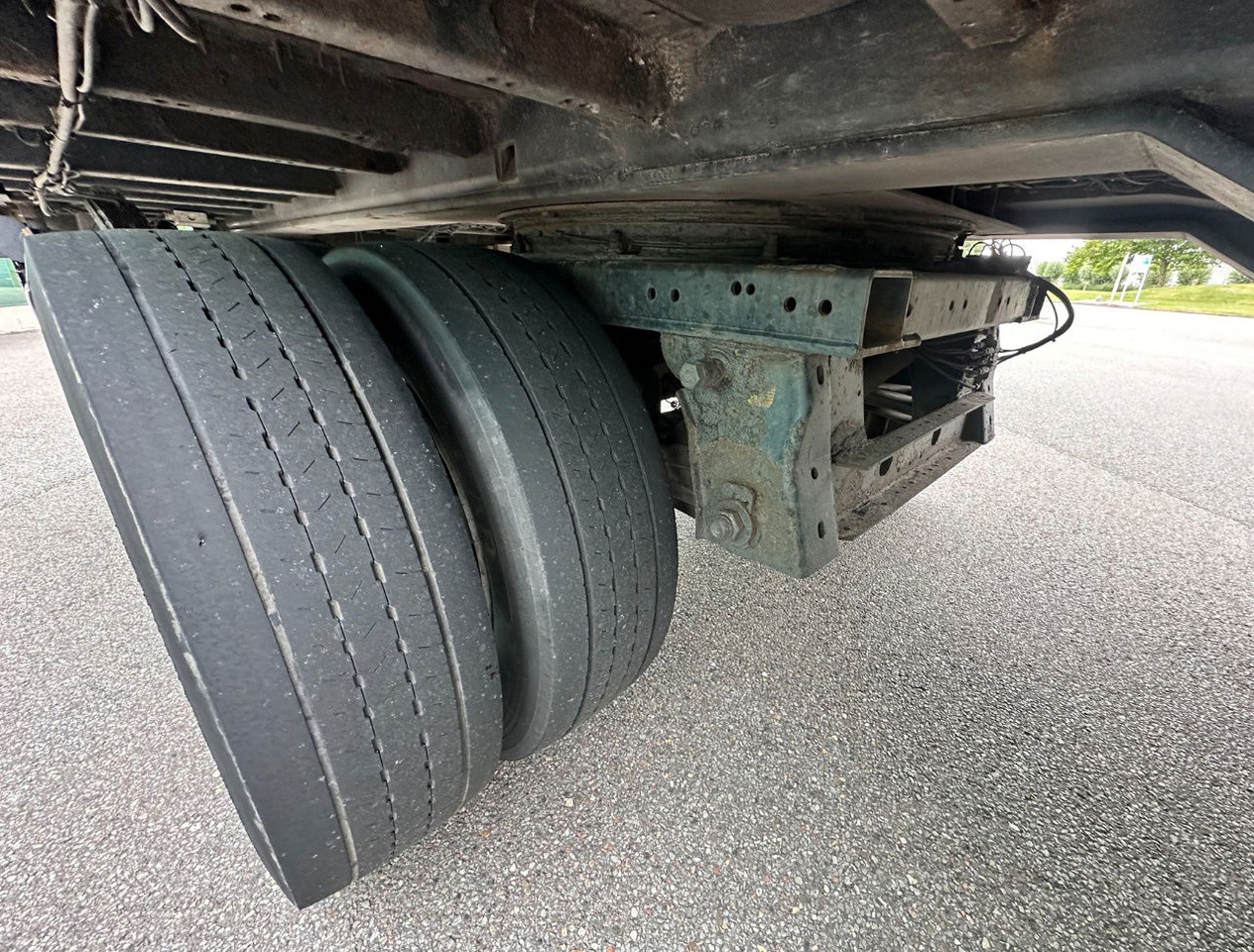 Closed box semi-trailer Lamboo T03 Isolated BOX + Heater Steering Axle Lift Axle Tail Lift NL-Trailer: picture 12