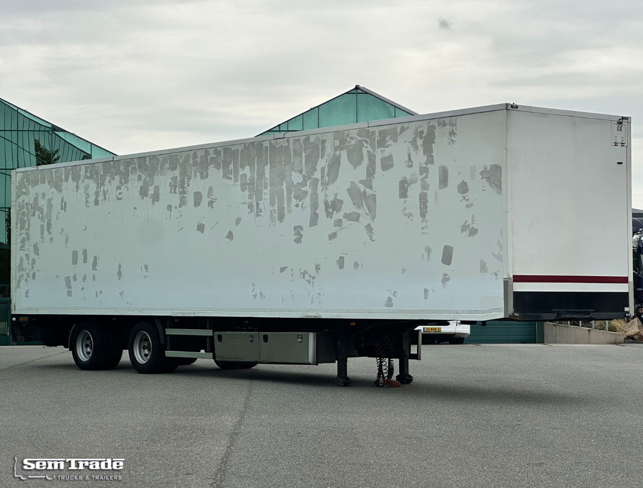 Closed box semi-trailer Lamboo T03 Isolated BOX + Heater Steering Axle Lift Axle Tail Lift NL-Trailer: picture 6