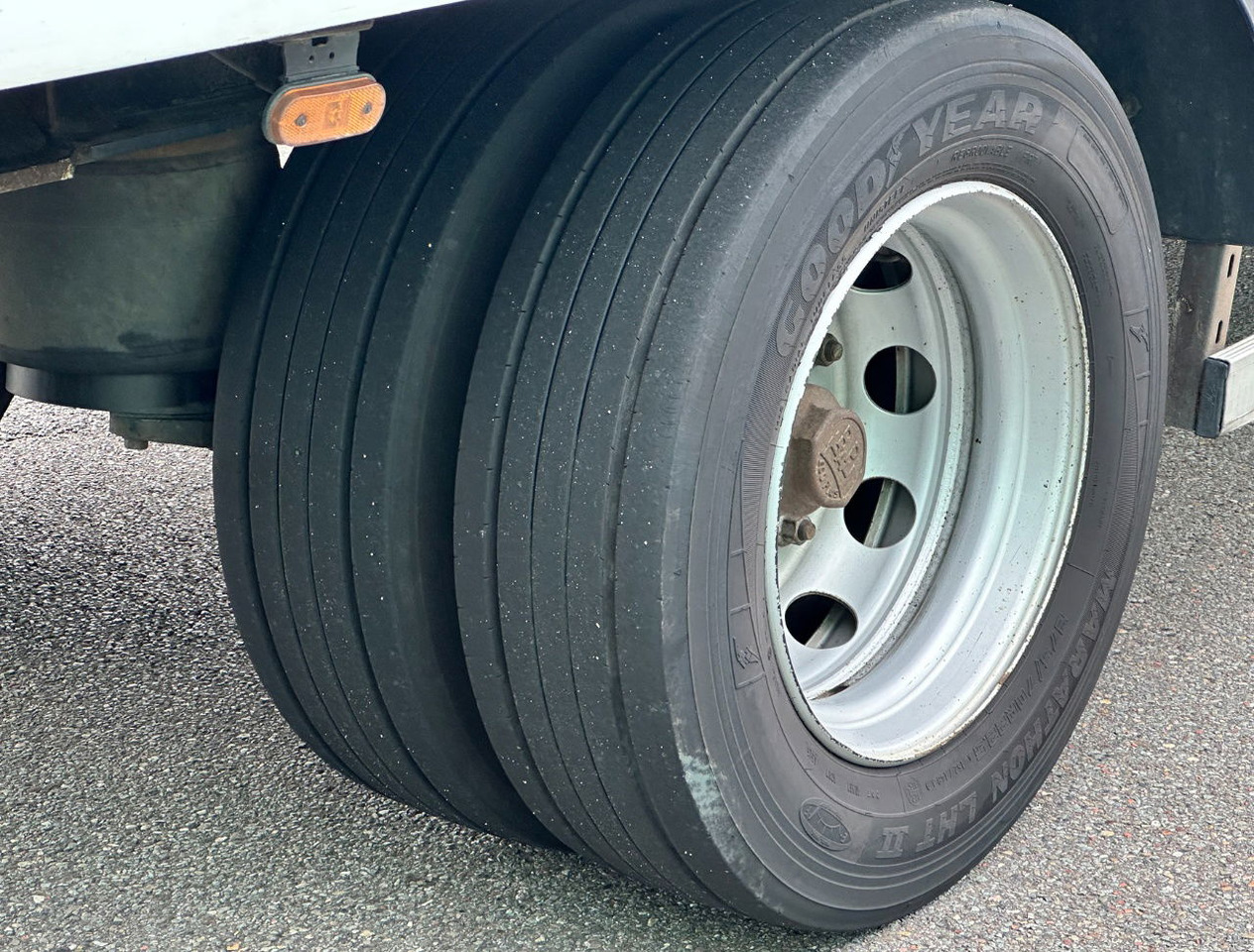 Closed box semi-trailer Lamboo T03 Isolated BOX + Heater Steering Axle Lift Axle Tail Lift NL-Trailer: picture 10