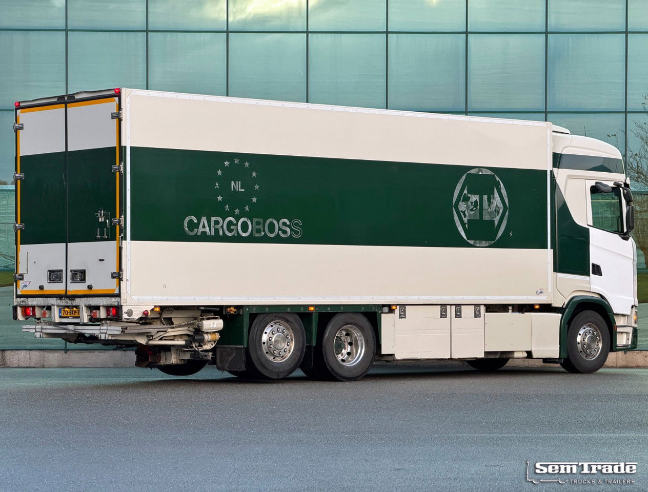 Scania S450 Full AIR Retarder VAN Beurden Isolated BOX Hydrarolls TRS Cooling NL-Truck - Refrigerator truck: picture 4 Scania S450 Full AIR Retarder VAN Beurden Isolated BOX Hydrarolls TRS Cooling NL-Truck - Refrigerator truck: picture 4