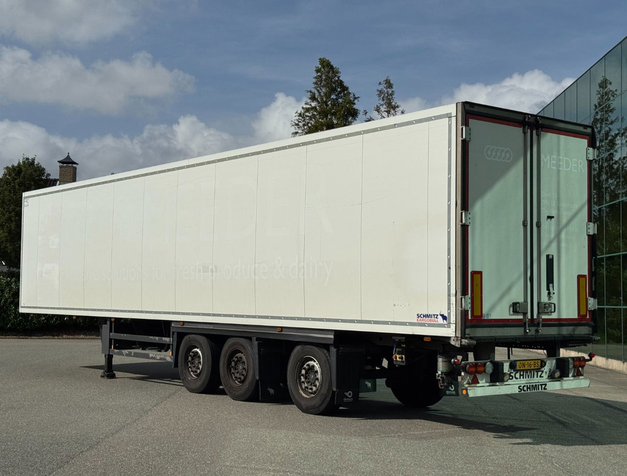 Schmitz Cargobull 3-AS Stuuras Carrier Vector 1550 Gegalvaniseerd Chassis Zeer Goede Banden TOP Staat NL Trailer - Refrigerator semi-trailer: picture 3 Schmitz Cargobull 3-AS Stuuras Carrier Vector 1550 Gegalvaniseerd Chassis Zeer Goede Banden TOP Staat NL Trailer - Refrigerator semi-trailer: picture 3