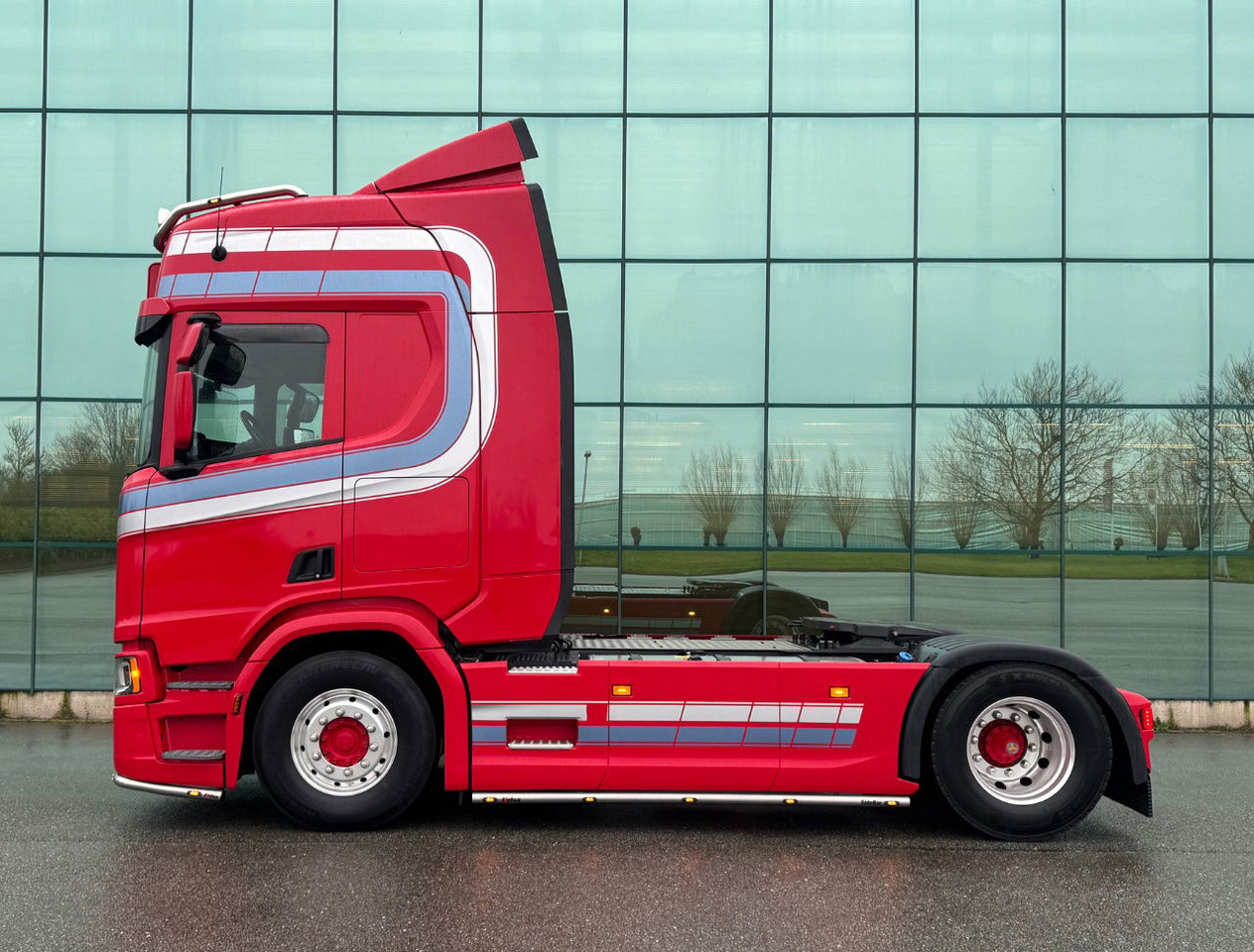 Scania R450 NGS Full AIR Retarder Only 409.000 KM Perfect Condition - Tractor unit: picture 2 Scania R450 NGS Full AIR Retarder Only 409.000 KM Perfect Condition - Tractor unit: picture 2