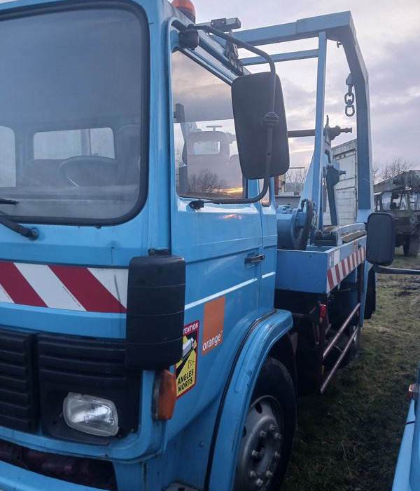 Camion Porte tourets Renault ,Iveco ,etc - Skip loader truck: picture 4 Camion Porte tourets Renault ,Iveco ,etc - Skip loader truck: picture 4