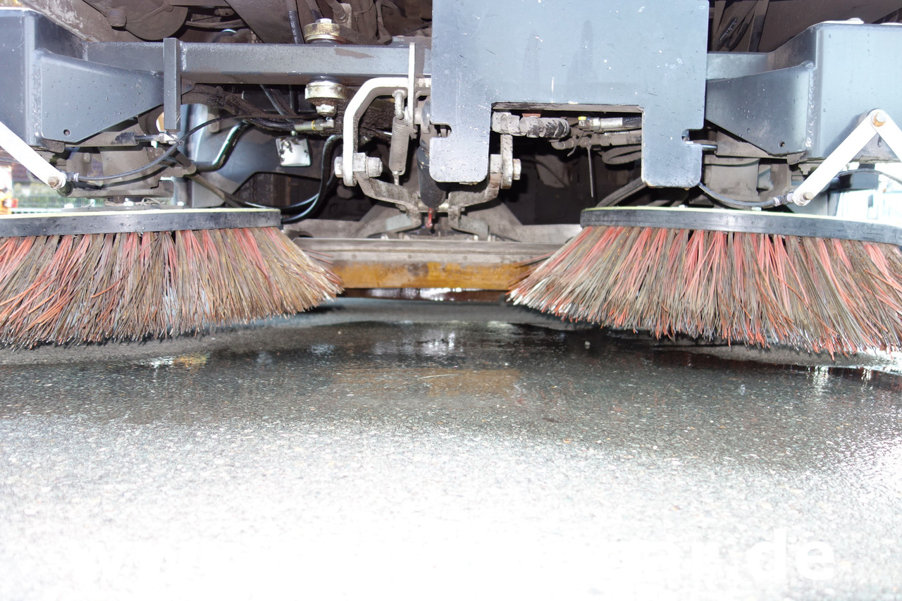 Bucher CityCat CC5000 RosRoca Kehrmaschine 4-Rad Lenkung Euro 5 - Road sweeper: picture 4 Bucher CityCat CC5000 RosRoca Kehrmaschine 4-Rad Lenkung Euro 5 - Road sweeper: picture 4