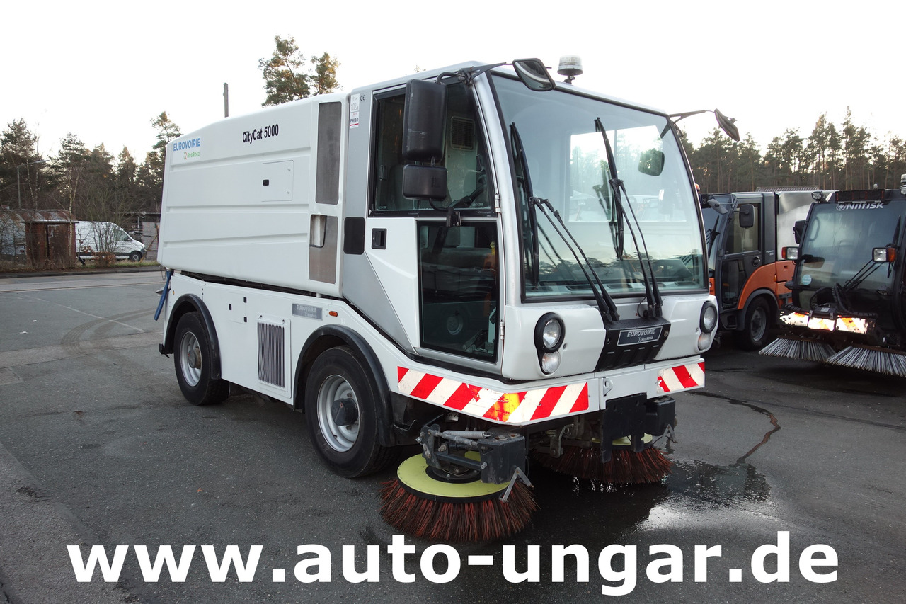 Bucher CityCat CC5000 RosRoca Kehrmaschine 4-Rad Lenkung Euro 5 - Road sweeper: picture 1 Bucher CityCat CC5000 RosRoca Kehrmaschine 4-Rad Lenkung Euro 5 - Road sweeper: picture 1