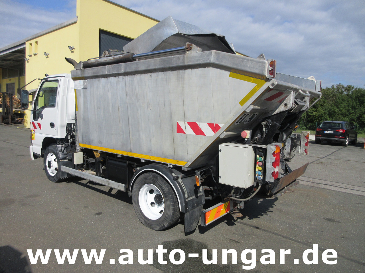 Garbage truck ISUZU NQR smoother NPR 75 Q75.Y07 Faun Müllwagen Euro 4 Kipper Lifter Presse: picture 10