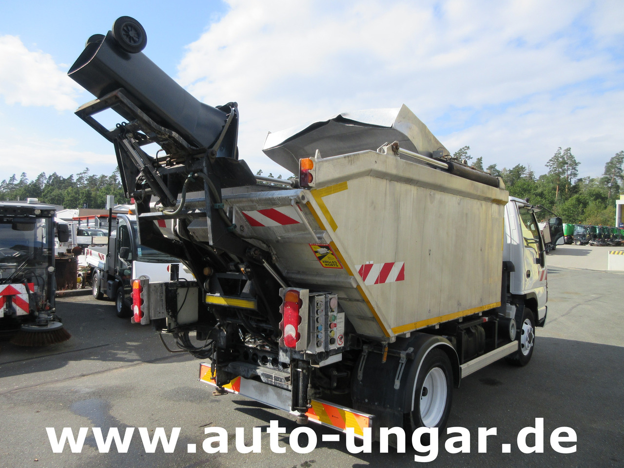 Garbage truck ISUZU NQR smoother NPR 75 Q75.Y07 Faun Müllwagen Euro 4 Kipper Lifter Presse: picture 26