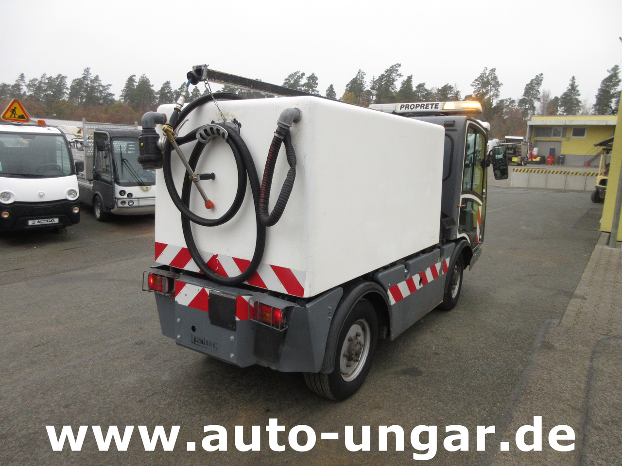 BOSCHUNG L3 Laveuse Kärcher Baujahr 2015 mit Hochdruckreiniger am Heck - Municipal/ Special vehicle: picture 4 BOSCHUNG L3 Laveuse Kärcher Baujahr 2015 mit Hochdruckreiniger am Heck - Municipal/ Special vehicle: picture 4