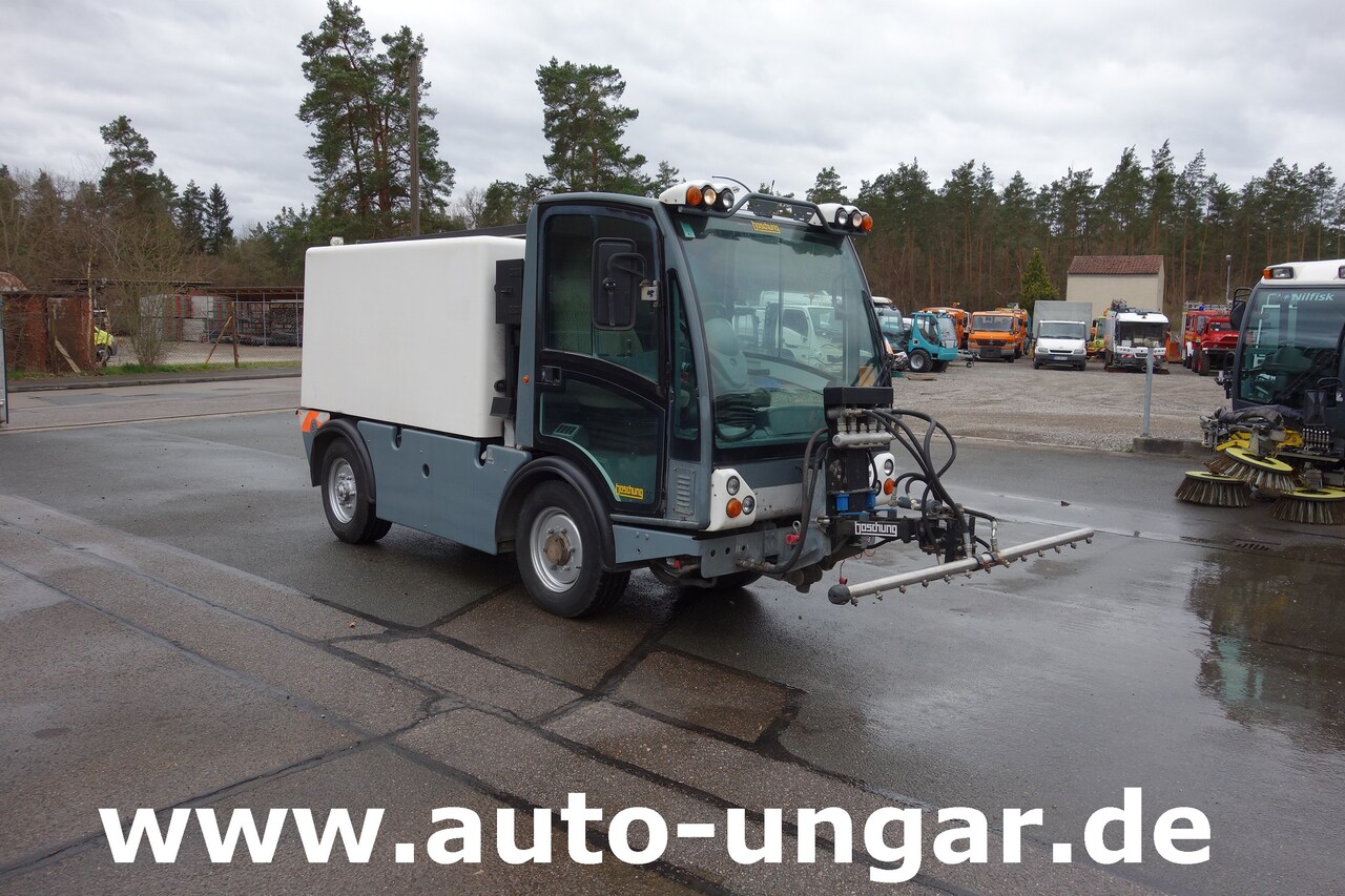 Boschung L3 Schwemmfahrzeug 4-Rad Lenkung Motorschaden - Municipal/ Special vehicle: picture 4 Boschung L3 Schwemmfahrzeug 4-Rad Lenkung Motorschaden - Municipal/ Special vehicle: picture 4