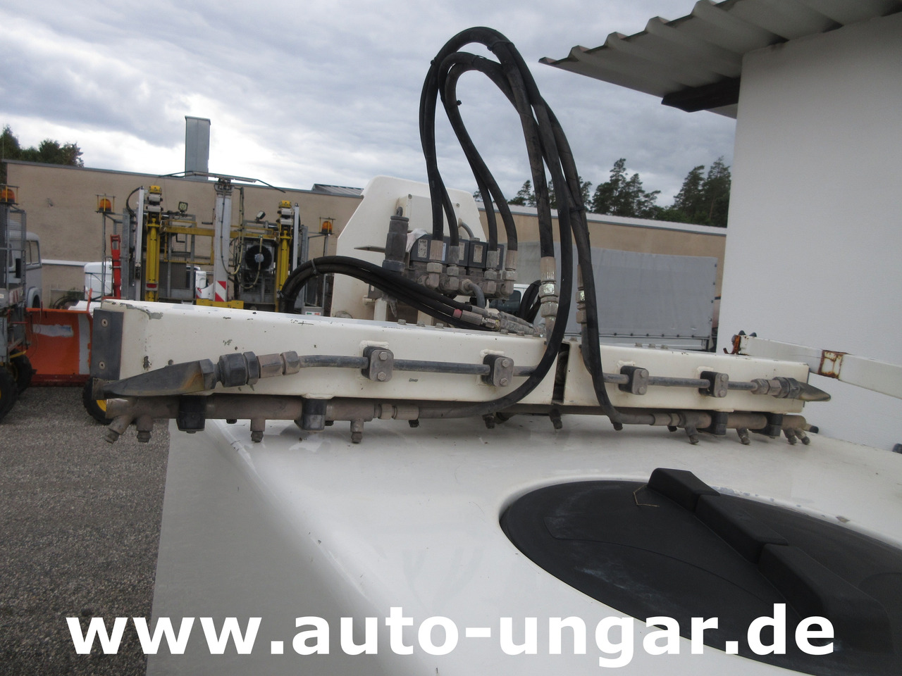 CMAR NC300 Schwemmaufbau Laveuse Bj. 2014 für Multicar Tremo Hochdruck - Municipal/ Special vehicle: picture 5 CMAR NC300 Schwemmaufbau Laveuse Bj. 2014 für Multicar Tremo Hochdruck - Municipal/ Special vehicle: picture 5