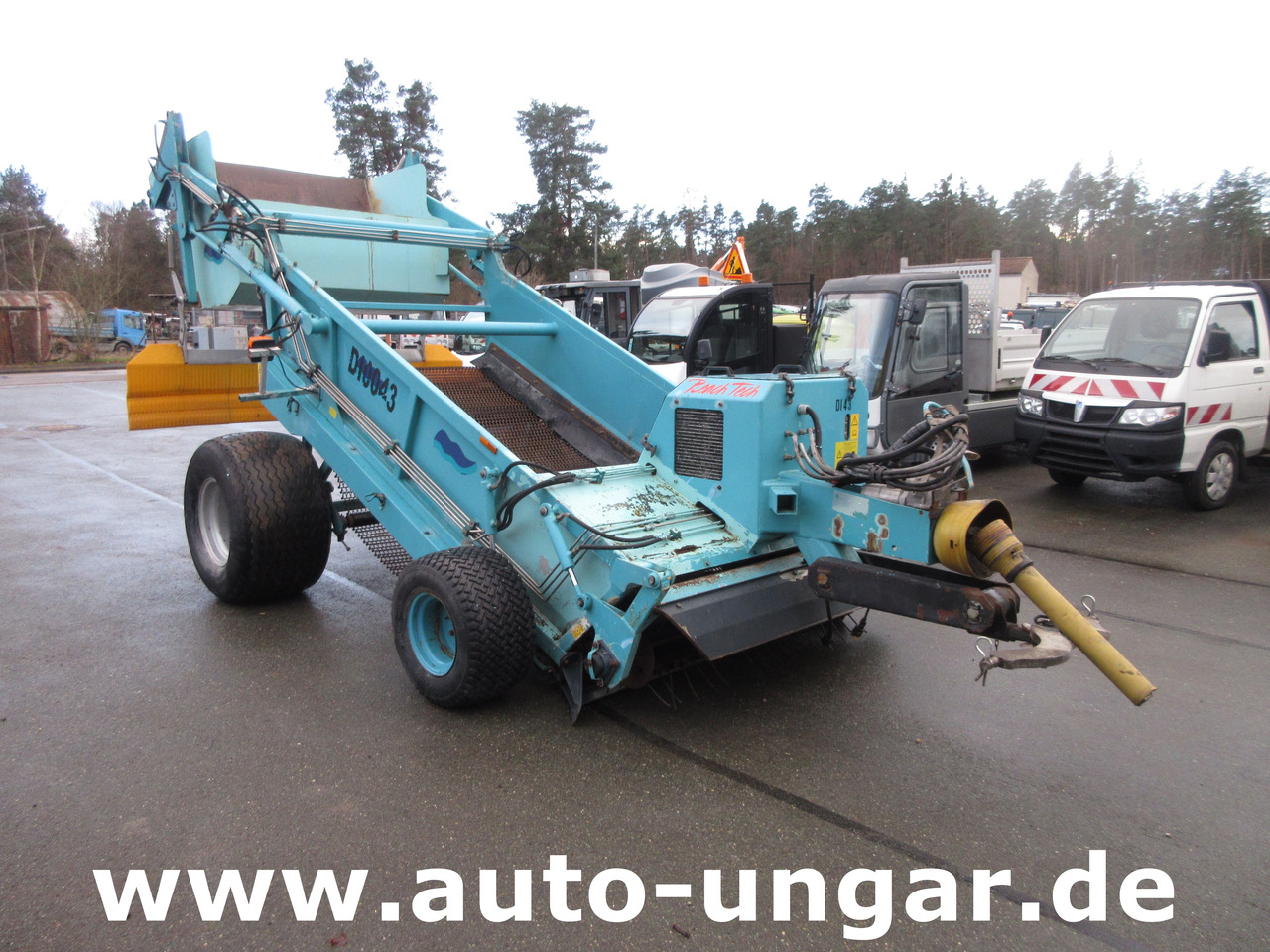 Kässbohrer BeachTech STR 2000 Baujahr 2003 BeachCleaner Strandreiniger °0043 - Municipal/ Special vehicle: picture 1 Kässbohrer BeachTech STR 2000 Baujahr 2003 BeachCleaner Strandreiniger °0043 - Municipal/ Special vehicle: picture 1