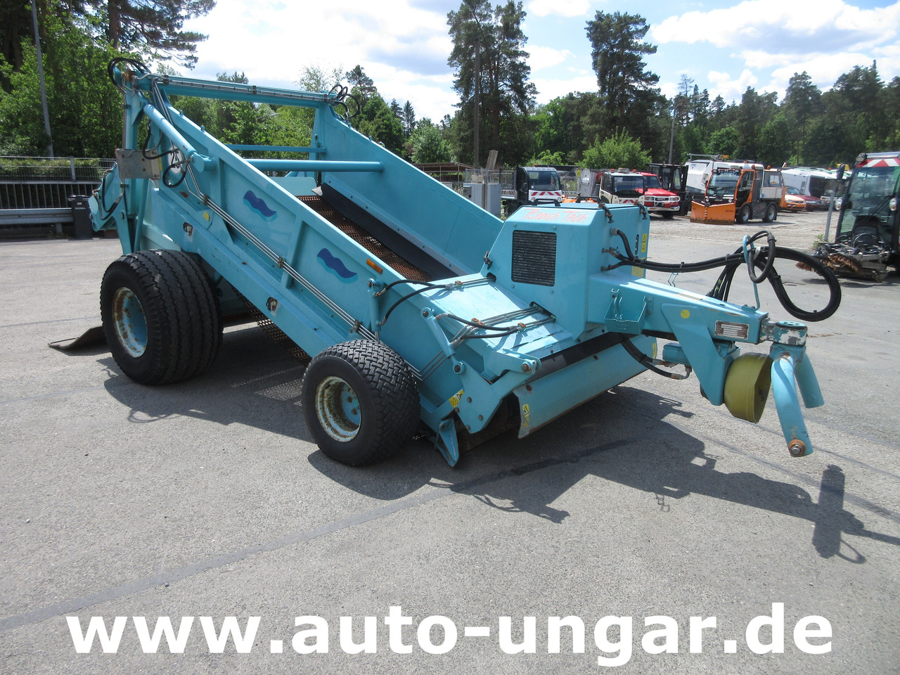 Kässbohrer BeachTech STR 2000 BeachCleaner Strandreiniger καθαριστής παραλίας - Municipal/ Special vehicle: picture 1 Kässbohrer BeachTech STR 2000 BeachCleaner Strandreiniger καθαριστής παραλίας - Municipal/ Special vehicle: picture 1