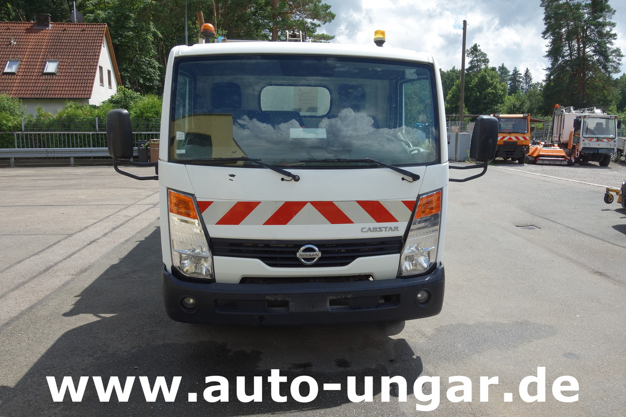 Nissan Cabstar 45.13 Müllwagen PB M7XL mit Lifter und Presse Kleinmüllwagen - Garbage truck: picture 2 Nissan Cabstar 45.13 Müllwagen PB M7XL mit Lifter und Presse Kleinmüllwagen - Garbage truck: picture 2