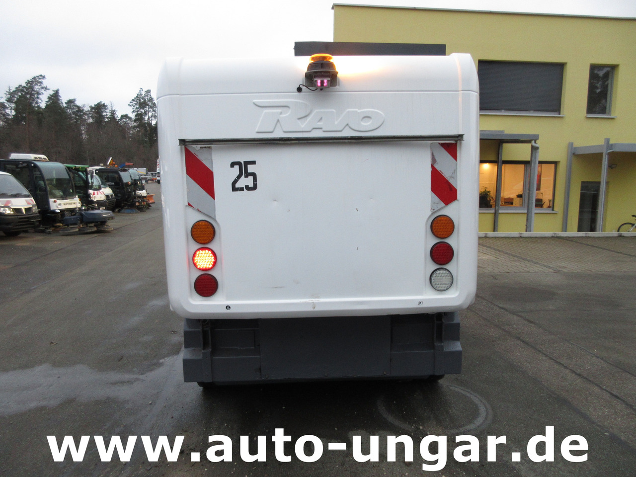 Ravo Compact C 540 Kehrmaschine Baujahr 2009 Streetsweeper 5m³ - Road sweeper: picture 5 Ravo Compact C 540 Kehrmaschine Baujahr 2009 Streetsweeper 5m³ - Road sweeper: picture 5