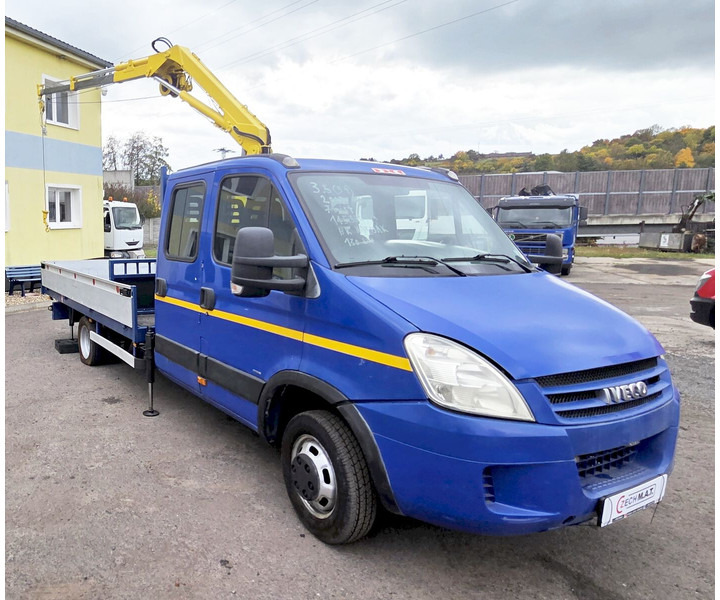 Iveco 50C18 Daily 3.D 16V +Effer - Flatbed van, Combi van: picture 2 Iveco 50C18 Daily 3.D 16V +Effer - Flatbed van, Combi van: picture 2