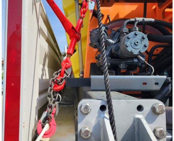 RASCO Solid LLB 4500 (+Kubota diesel) - Sand/ Salt spreader: picture 2 RASCO Solid LLB 4500 (+Kubota diesel) - Sand/ Salt spreader: picture 2