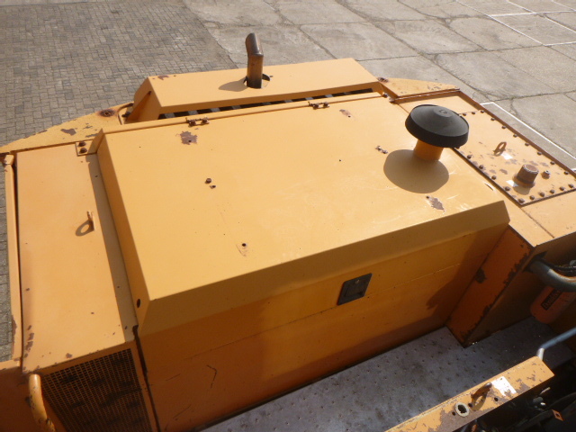 Crawler excavator CASE 988-CK: picture 11
