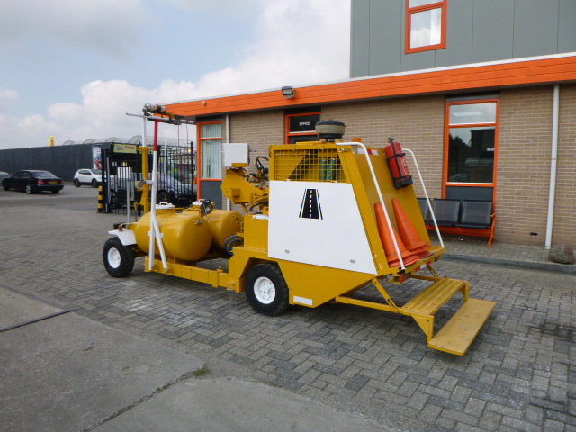 CLEANOSOL RL RL-Cold paint road marker - Asphalt machine: picture 5 CLEANOSOL RL RL-Cold paint road marker - Asphalt machine: picture 5