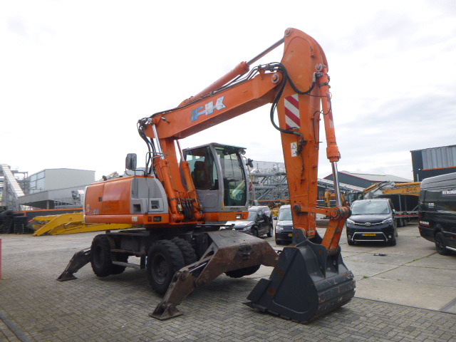 Wheel excavator FIAT-KOBELCO E215W: picture 23