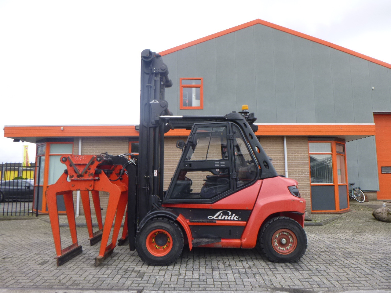 LINDE H70D-02 - Diesel forklift: picture 2 LINDE H70D-02 - Diesel forklift: picture 2