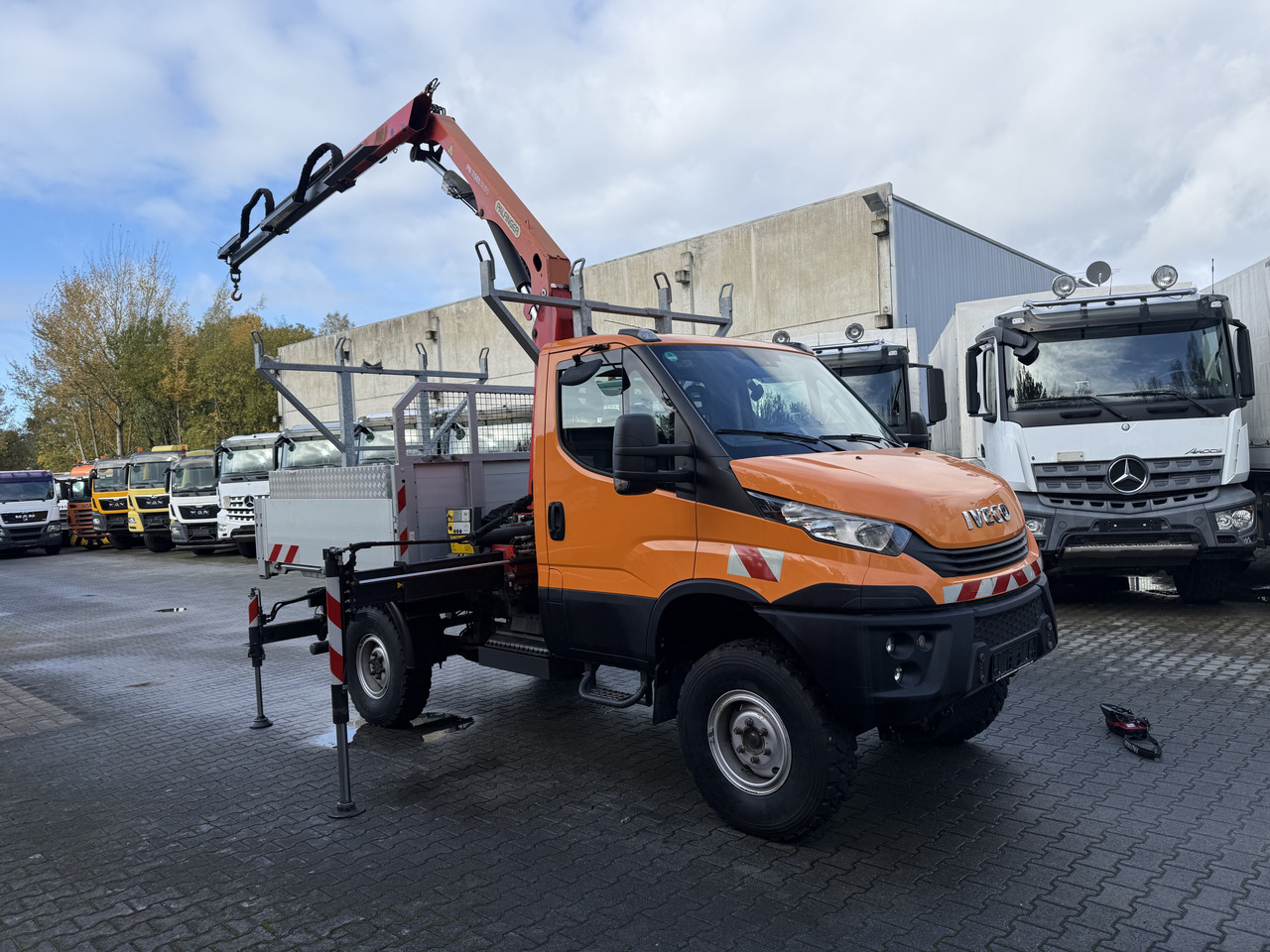 Iveco Daily 55S18W 4X4 Palfinger PK 7.501 - Flatbed van: picture 2 Iveco Daily 55S18W 4X4 Palfinger PK 7.501 - Flatbed van: picture 2