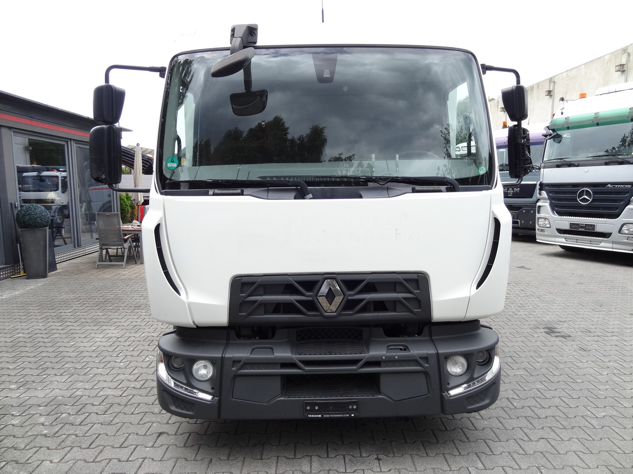 Box truck Renault D10.210 7m Koffer: picture 9 Box truck Renault D10.210 7m Koffer: picture 9