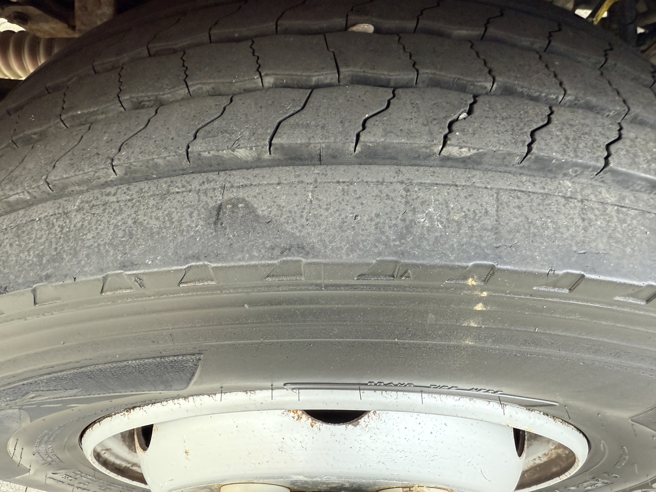 Renault Midlum 180.10 DoKa - Box truck: picture 3 Renault Midlum 180.10 DoKa - Box truck: picture 3