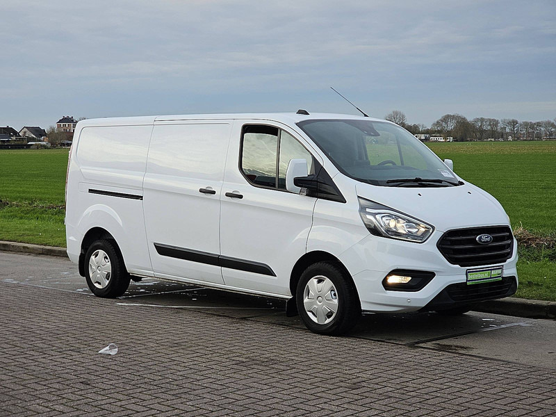 Ford Transit Custom 2.0 L2H1 Navi Euro6 - Small van: picture 5 Ford Transit Custom 2.0 L2H1 Navi Euro6 - Small van: picture 5