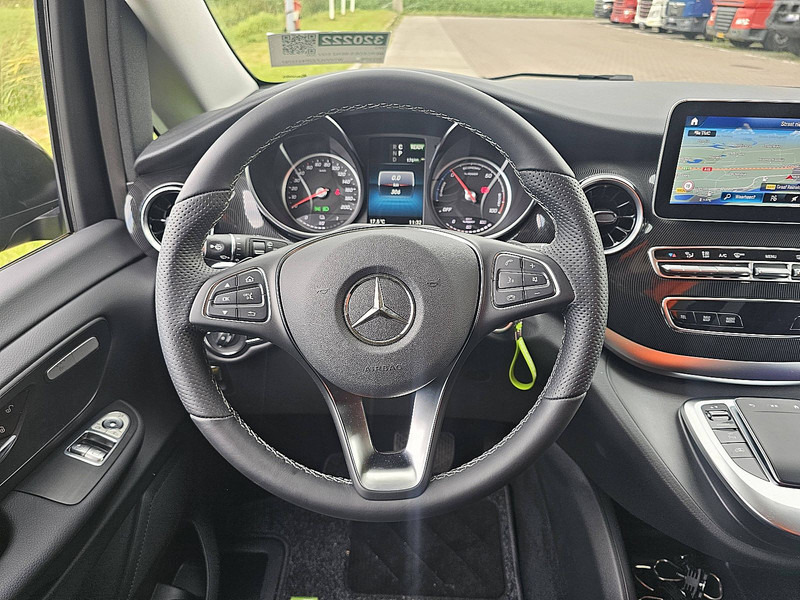 Minibus, Electric bus Mercedes-Benz EQV 300 L3 XL 8-Pers Mbux: picture 16