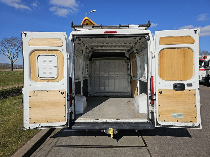 Small van Peugeot Boxer 2.2 BHDI 120 L2H2: picture 11