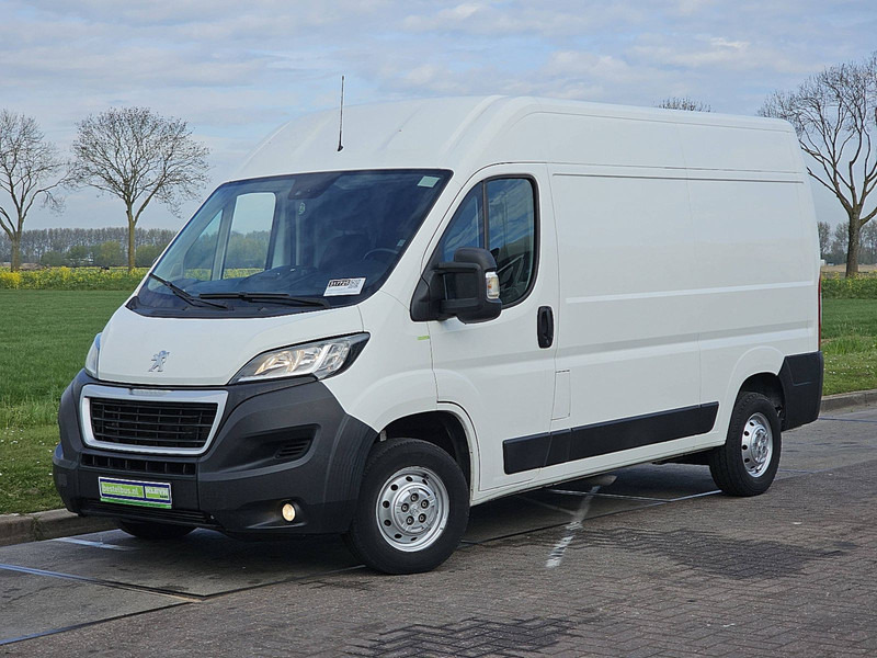 Peugeot Boxer 2.2 L2H2 140Pk Navi Eur6 - Panel van: picture 2 Peugeot Boxer 2.2 L2H2 140Pk Navi Eur6 - Panel van: picture 2