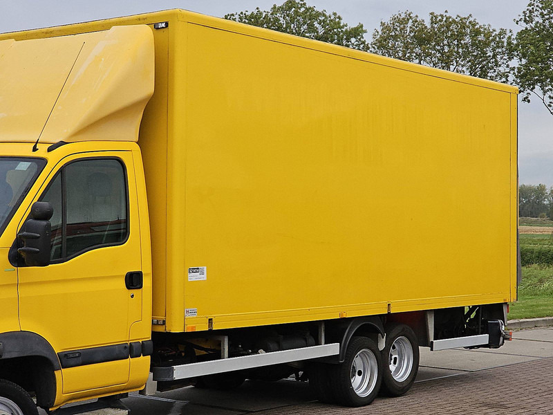 VELDHUIZEN P 33-1 Bakwagen Laadklep XL - Closed box trailer: picture 3 VELDHUIZEN P 33-1 Bakwagen Laadklep XL - Closed box trailer: picture 3