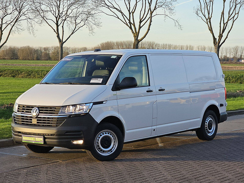 Volkswagen Transporter 2.0 TDI L2H1 Navi 4 Motion - Small van: picture 2 Volkswagen Transporter 2.0 TDI L2H1 Navi 4 Motion - Small van: picture 2