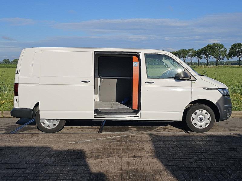 Small van Volkswagen Transporter 2.0 TDI T6.1 L2H1 Deuren AC!: picture 14