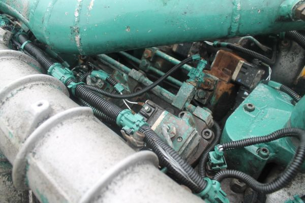 Engine for Industrial equipment Deutz TCD2015 V08: picture 20