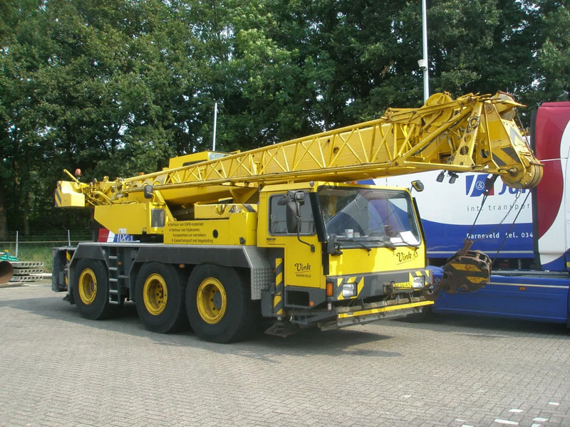 Liebherr LTM1040 - All terrain crane: picture 1 Liebherr LTM1040 - All terrain crane: picture 1