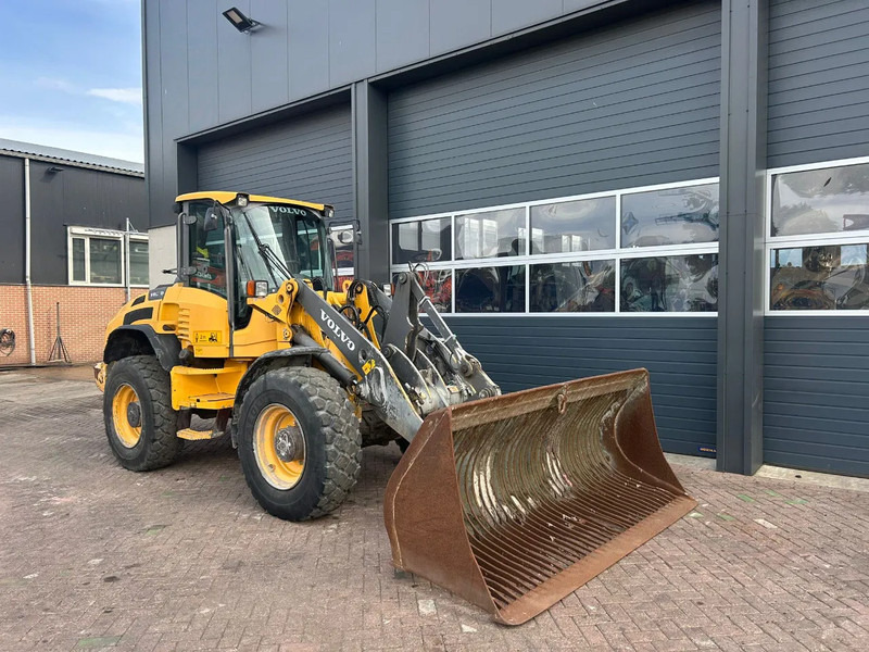 Volvo L45G - Wheel loader: picture 3 Volvo L45G - Wheel loader: picture 3