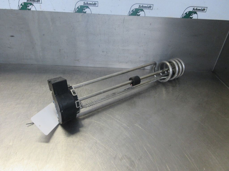 DAF 1928242//2112476 AD BLUE AANZUIG SYSTEEM DAF XF CF 106 - Fuel system for Truck: picture 2 DAF 1928242//2112476 AD BLUE AANZUIG SYSTEEM DAF XF CF 106 - Fuel system for Truck: picture 2