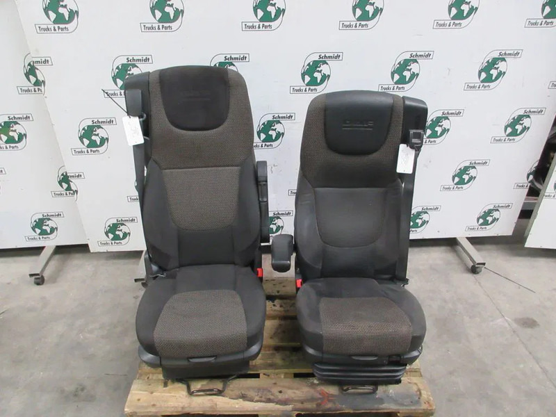 DAF 1978978//1844340 // 1844380 STOELEN SET CF XF 106 EURO 6 R+L - Seat for Truck: picture 2 DAF 1978978//1844340 // 1844380 STOELEN SET CF XF 106 EURO 6 R+L - Seat for Truck: picture 2