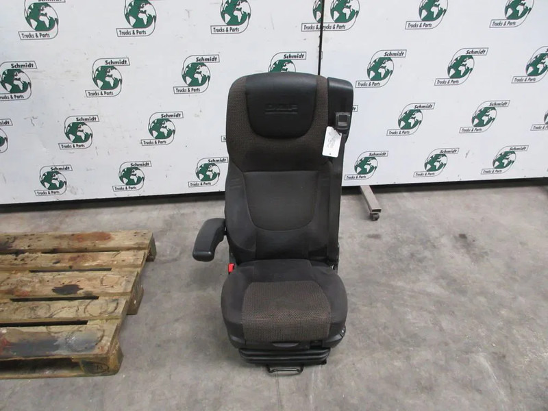 DAF 1978978//1844340 // 1844380 STOELEN SET CF XF 106 EURO 6 R+L - Seat for Truck: picture 5 DAF 1978978//1844340 // 1844380 STOELEN SET CF XF 106 EURO 6 R+L - Seat for Truck: picture 5