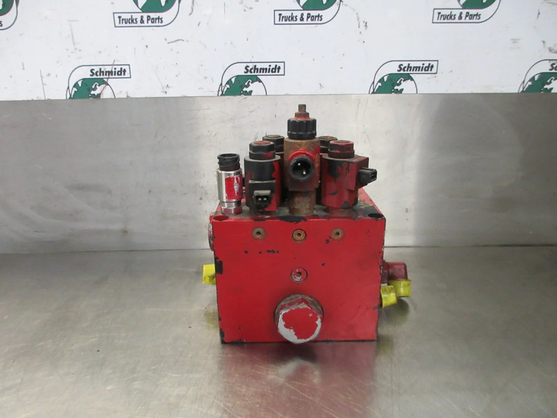 DAF VSE R 2792 // 11072745//A 08377.0.04 VENTIELBLOCK DAF GINAF - Hydraulics for Truck: picture 3 DAF VSE R 2792 // 11072745//A 08377.0.04 VENTIELBLOCK DAF GINAF - Hydraulics for Truck: picture 3