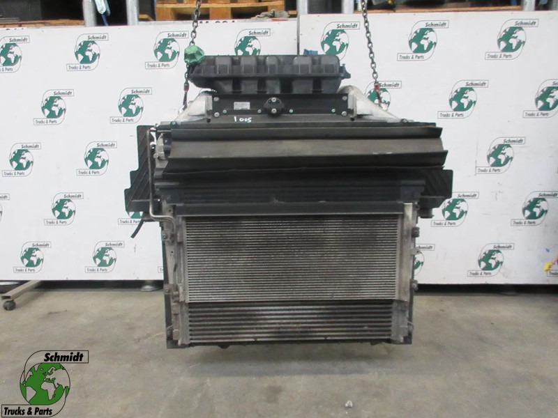 MAN 81.06101-6812 // 81.06130-0240 RADIATEUR INTERCOOLER 18.430 TGS /2023 - Radiator for Truck: picture 1 MAN 81.06101-6812 // 81.06130-0240 RADIATEUR INTERCOOLER 18.430 TGS /2023 - Radiator for Truck: picture 1
