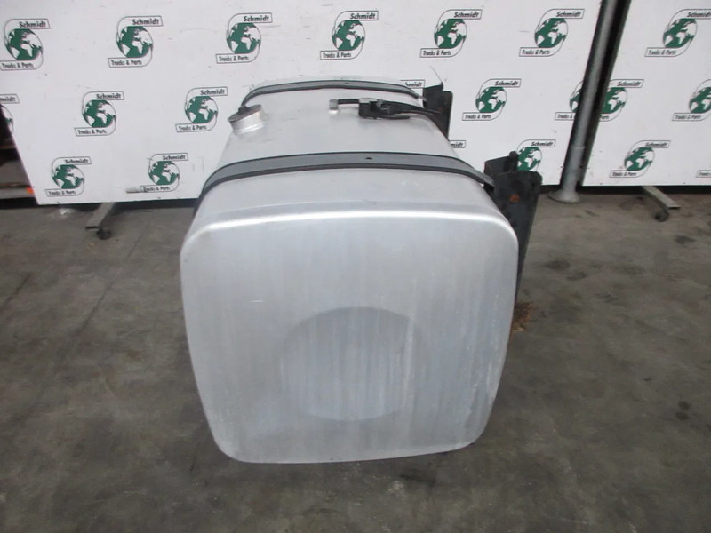 MAN 81.12201-5701//81.12201-5950 // 580 LITER TANK MAN TGX TGS EURO 6 - Fuel tank for Truck: picture 2 MAN 81.12201-5701//81.12201-5950 // 580 LITER TANK MAN TGX TGS EURO 6 - Fuel tank for Truck: picture 2
