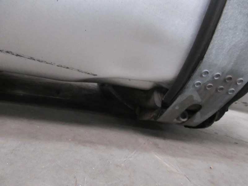 MAN 81.12201-5900 / 710 LITER DIESELTANL LICH BESCHADIG MAN TGX EURO 6 - Fuel tank for Truck: picture 5 MAN 81.12201-5900 / 710 LITER DIESELTANL LICH BESCHADIG MAN TGX EURO 6 - Fuel tank for Truck: picture 5